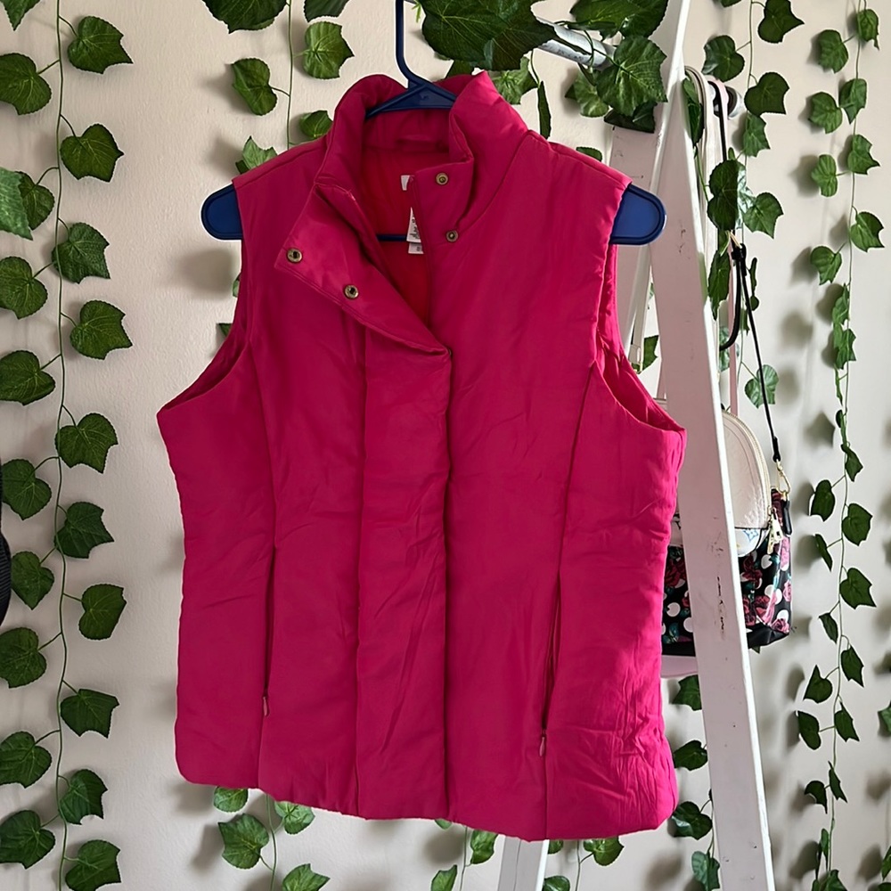 Hot Pink Vest, Size: Medium, Brand: Liz & Co. Condition: Used like New
